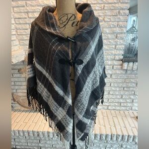 NEW APT. 9 Poncho Shrug Sweater Size OS